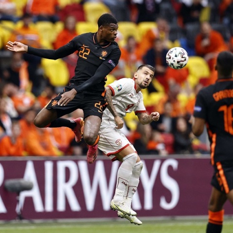 Στιγμιότυπο από προηγούμενο αγώνα της Ολλανδίας στο Euro 2020