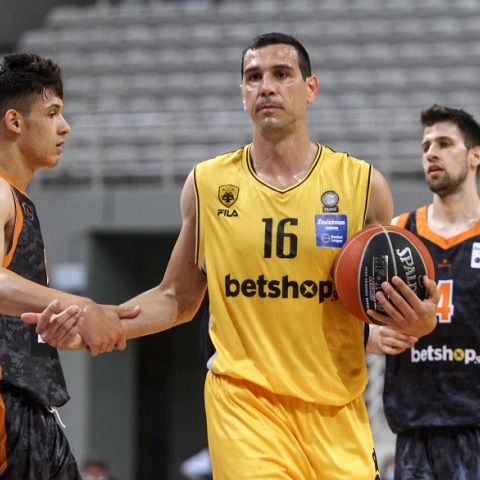 Νίκος Ζήσης