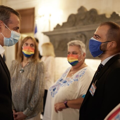 Ο Κυριάκος Μητσοτάκης συναντήθηκε με την Επιτροπή για την Εθνική Στρατηγική Ισότητας των ΛΟΑΤΚΙ+ © Eurokinissi / ΓΡΑΦΕΙΟ ΤΥΠΟΥ ΠΡΩΘΥΠΟΥΡΓΟΥ 