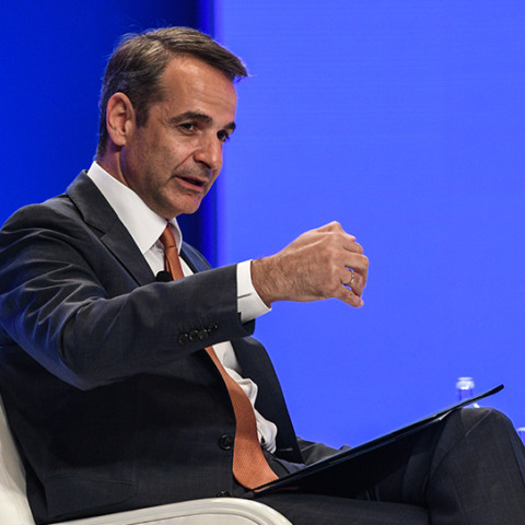 ΣΥΖΗΤΗΣΗ ΤΟΥ ΠΡΩΘΥΠΟΥΡΓΟΥ ΚΥΡ. ΜΗΤΣΟΤΑΚΗ ΜΕ ΤΟΝ CEO ΤΗΣ PFIZER ΑΛ. ΜΠΟΥΡΛΑ ΚΑΙ ΤΟΝ ΠΡΟΕΔΡΟ ΤΟΥ ΣΕΒ ΔΗΜ. ΠΑΠΑΛΕΞΟΠΟΥΛΟ ΣΤΟ ΠΛΑΙΣΙΟ ΤΗΣ ΕΤΗΣΙΑΣ Γ.Σ. ΤΟΥ ΣΕΒ