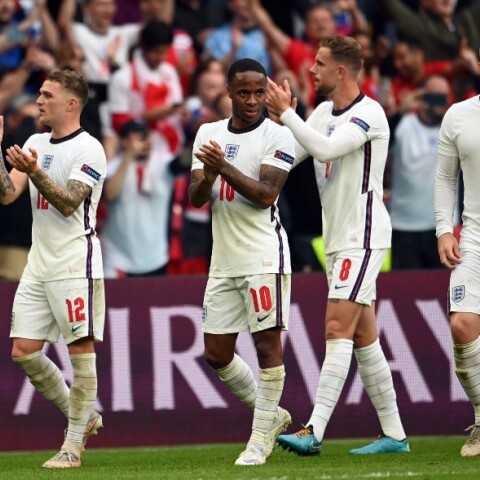 Οι παίκτες της εθνικής Αγγλίας μετά την πρόκριση κόντρα στη Γερμανία