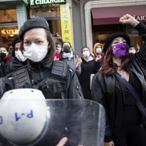 ΔΙΑΔΗΛΩΣΕΙΣ ΣΤΗΝ ΚΩΝΣΤΑΝΤΙΝΟΥΠΟΛΗ ΓΙΑ ΤΗΝ ΠΑΓΚΟΣΜΙΑ ΗΜΕΡΑ ΤΗΣ ΓΥΝΑΙΚΑΣ