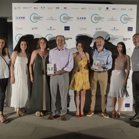 Δύο σημαντικές διακρίσεις απέσπασε η Ολυμπία Οδός στα Hellenic Responsible Business Awards 2021, τα οποία προωθούν τις αξίες της Υπεύθυνης Επιχειρηματικότητας και βραβεύουν τις εταιρίες που επενδύουν στη Βιώσιμη Ανάπτυξη.