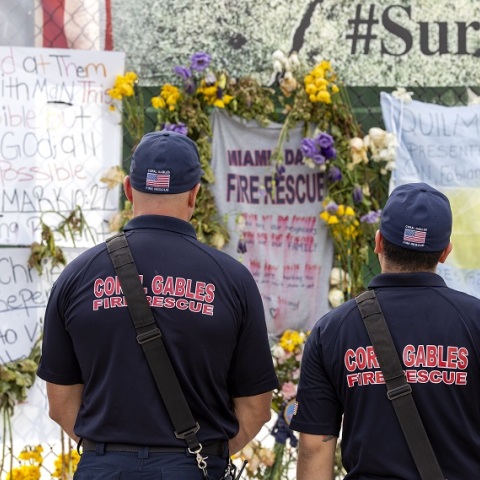 Κατάρρευση πολυκατοικίας στη Φλόριντα 