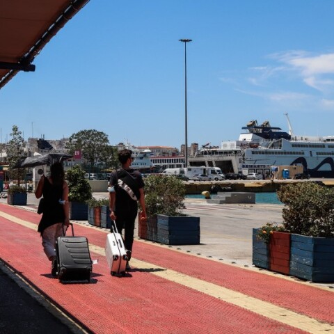 Στο λιμάνι του Πειραιά © Eurokinissi