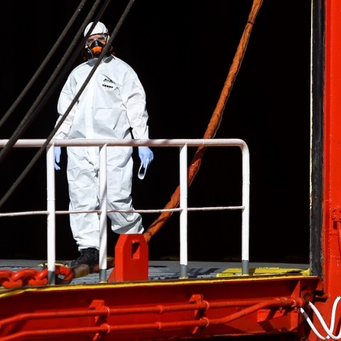 Πλοίο στο λιμάνι της Ραφήνας