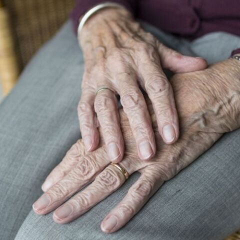 Ηλικιωμένη 