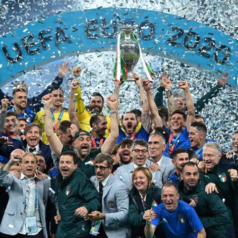 Η Εθνική Ιταλίας σηκώνει το τρόπαιο του Euro