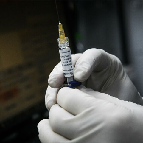 Εμβόλιο για τον κορωνοϊό (ΦΩΤΟ ΑΡΧΕΙΟΥ) - Οι ανεμβολίαστοι εργαζόμενοι σε γηροκομεία και δομές υγείας μπαίνουν σε αναστολή εργασίας, με τον Αντώνη Μανιτάκη να ξεκαθαρίζει ότι η εξέλιξη αυτή προβλέπεται από το Σύνταγμα