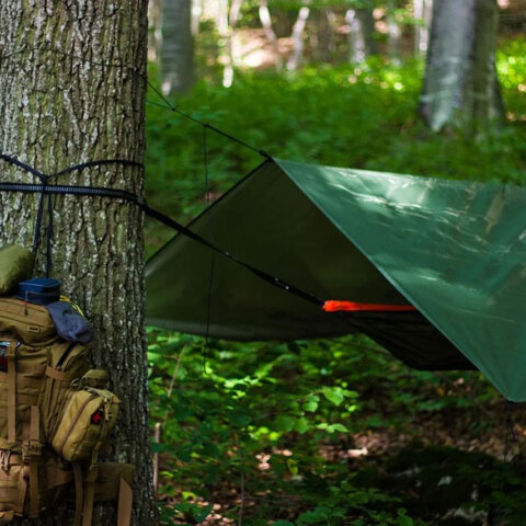 Σκηνή σε κατασκήνωση (ΦΩΤΟ ΑΡΧΕΙΟΥ) - Νέα μέτρα ανακοίνωσε ο Νικος Χαρδαλιάς, με υποχρεωτικά δύο τεστ την εβδομάδα για ανεμβολίαστους εργαζόμενους