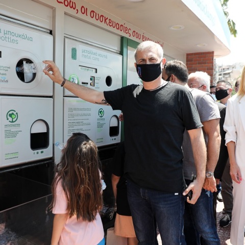 Γιάννης Μώραλης