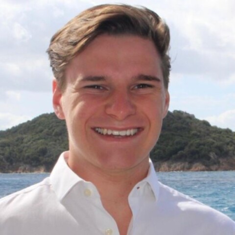 Ο Όλιβερ Ντέμεν