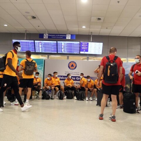 Οι παίκτες της Γαλατάσαραϊ στο «Ελευθέριος Βενιζέλος»