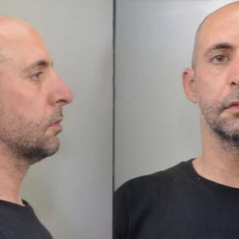 Ο αστυνομικός που κρατούσε και εξέδιδε την 19χρονη στην Ηλιούπολη 