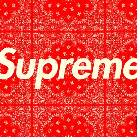 Το λογότυπο της Supreme σε κόκκινο φόντο