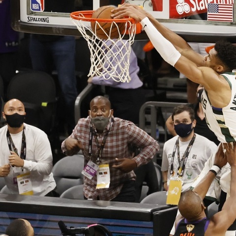 NBA: Το κάρφωμα του Γιάννη Αντετοκούνμπο