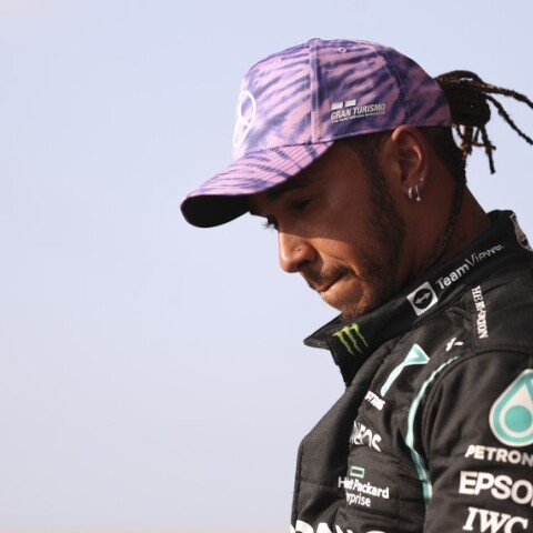 Ο Bρετανός οδηγός της Formula 1 Lewis Hamilton της Mercedes-AMG © EPA / 	Lars Baron