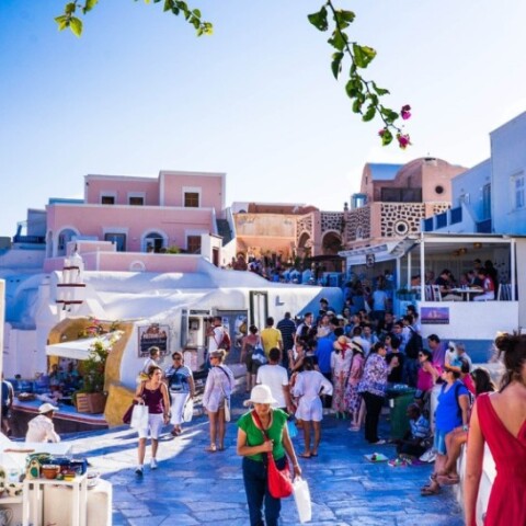 Τουρίστες σε ελληνικό νησί © Pixabay - Μεγάλη αύξηση τουριστών φέτος το καλοκαίρι