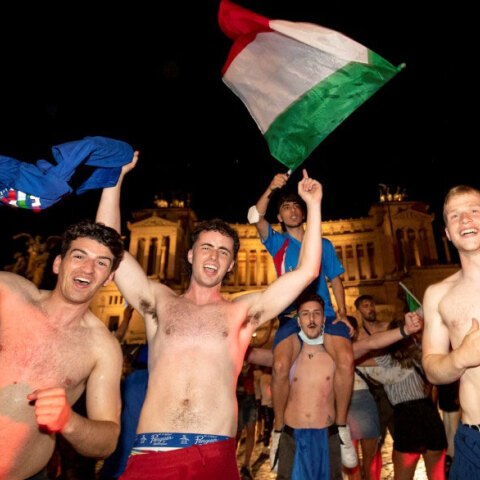 Ξέφρενοι πανηγυρισμοί στην Ιταλία μετά την κατάκτηση του Euro 2020 στο Γουέμπλεϊ (ΦΩΤΟ ΑΡΧΕΙΟΥ)