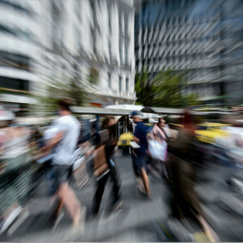 Πολίτες στο Σύνταγμα (ΦΩΤΟ ΑΡΧΕΙΟΥ) - Η Αττική έχει για ένα ακόμη 24ωρο τα περισσότερα από τα νέα κρούσματα κορωνοϊού που ανακοίνωσε σήμερα Τρίτη 20 Ιουλίου 2021 ο ΕΟΔΥ