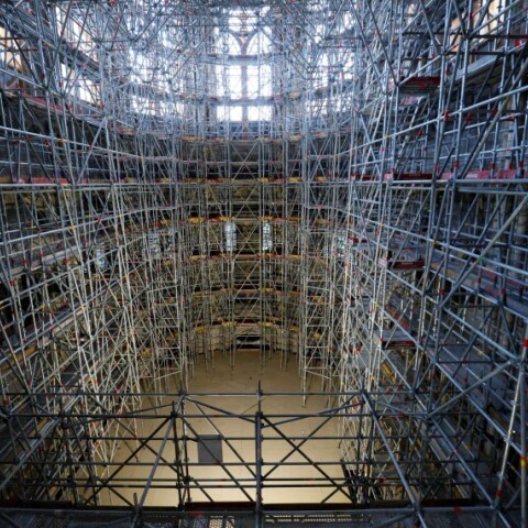 H αναστήλωση της Παναγίας των Παρισίων © EPA / THOMAS SAMSON