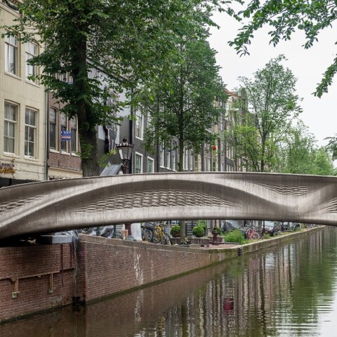 Η πρώτη στον κόσμο ατσάλινη γέφυρα από τρισδιάστατο εκτυπωτή