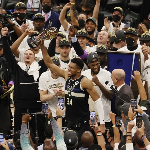 Γιάννης Αντετοκούνμπο