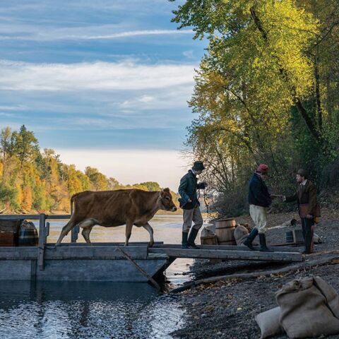 "First Cow" της Κέλι Ράιχαρντ, με τους Τζον Μάγκαρο, Οράιον Λι, Τόμπι Τζόουνς