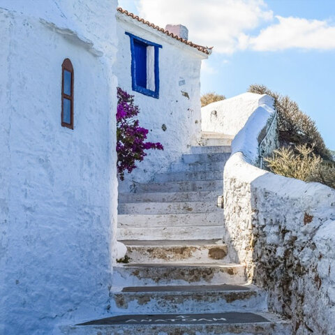 Σπίτι σε νησί (ΦΩΤΟ ΑΡΧΕΙΟΥ) - Αναρτήθηκαν οι τελικοί πίνακες για το πρόγραμμα Κοινωνικός Τουρισμός 2021