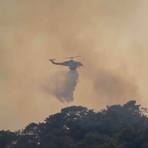 Επιχείρηση κατάσβεσης πυρκαγιάς με εναέρια μέσα 