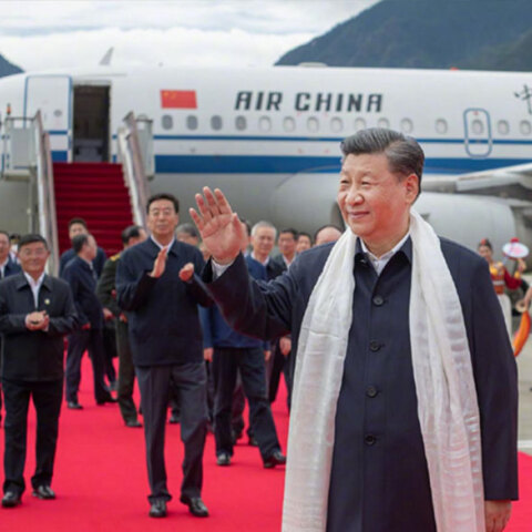 Ο Σι Τζινπίνγκ, πρόεδρος στην Κίνα, πραγματοποίησε επίσκεψη για πρώτη φορά στο Θιβέτ