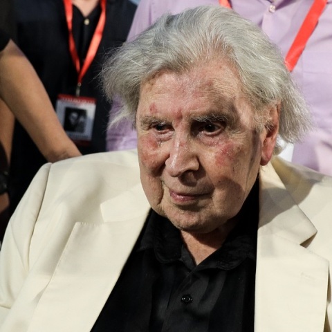 Στον Μίκη Θεοδωράκη ο Μεγαλόσταυρος του Τάγματος της Τιμής από την ΠτΔ