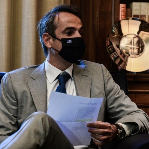 Συνάντηση της Προέδρου της Δημοκρατίας Κατερίνας Σακελλαροπούλου με τον Πρωθυπουργό Κυριάκο Μητσοτάκη © ΕUROKINISSI / ΤΑΤΙΑΝΑ ΜΠΟΛΑΡΗ