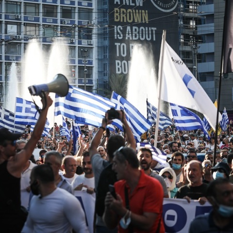 Συγκέντρωση στο κέντρο της Αθήνας, ενάντια στον υποχρεωτικό εμβολιασμό