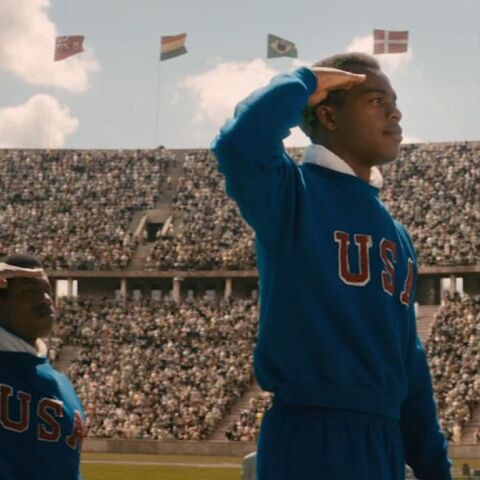 Αθλητής στο βάθρο των Ολυμπιακών Αγώνων - Σκηνή από την ταινία "Race"