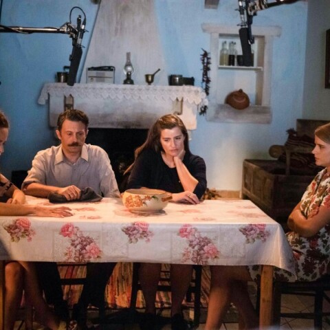 Στιγμιότυπο από τα γυρίσματα του τρίτου κύκλου της σειράς «Άγριες Μέλισσες»