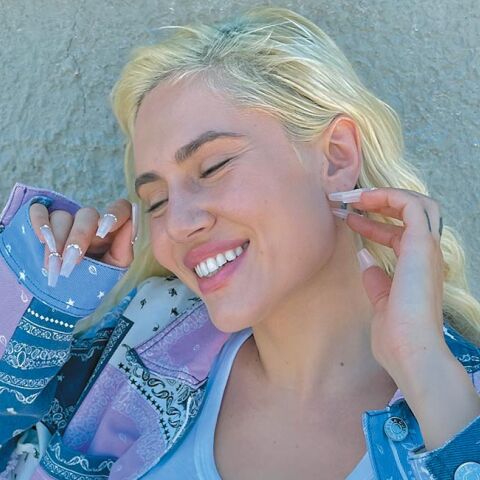 Η Έλενα Τσαγκρινού