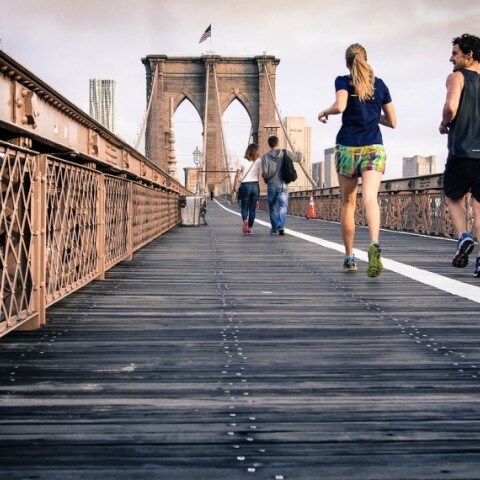 Κίνητρο 100 δολαρίων δίνει η Νέα Υόρκη σε όποιον πολίτη αποφασίσει να κάνει την πρώτη δόση εμβολίου © PIXABAY