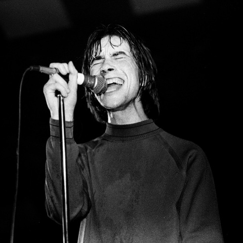 Ο τραγουδιστής των Primal Scream, Bobby Gillespie