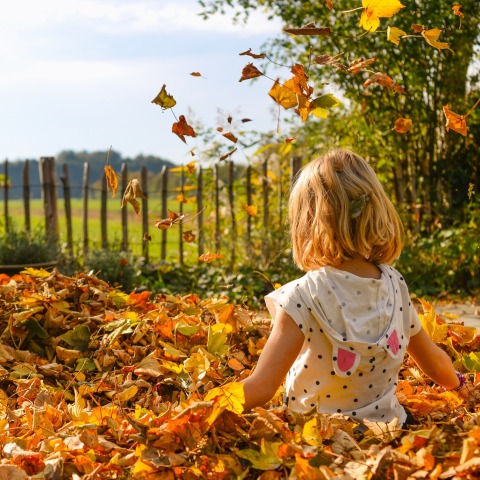 Δημιουργική απασχόληση, φροντίδα και παιχνίδι με παιδιά που νοσηλεύονται ή που βρίσκονται μακριά από τις οικογένειές τους με το Χαμόγελο του Παιδιού 