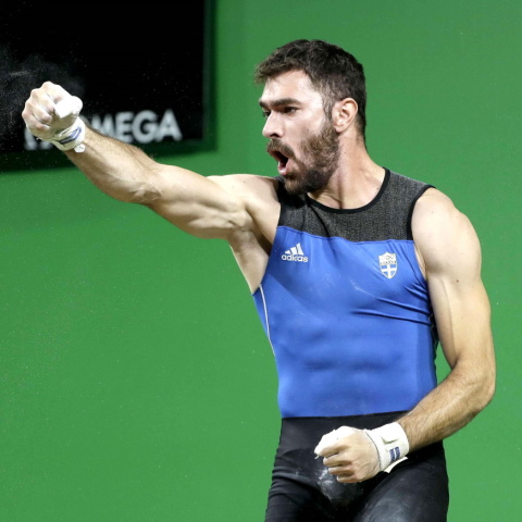 Ο Θοδωρής Ιακωβίδης μετά την χθεσινή του προσπάθεια στο άθλημα της Άρσης Βαρών στους Ολυμπιακούς του Τόκιο, ανακοίνωσε την απόσυρσή του με δάκρυα στα μάτια