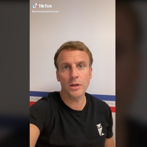 Η παρουσία του Εμανουέλ Μακρόν στο TikTok και οι απαντήσεις σε πολίτες για τα εμβόλια