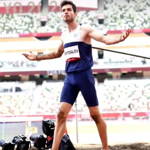 Ο Μίλτος Τεντόγλου