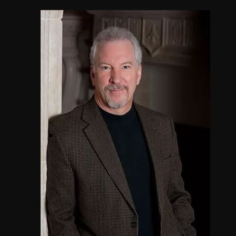 Ο παρουσιαστής του ραδιοφώνου, Phil Valentine