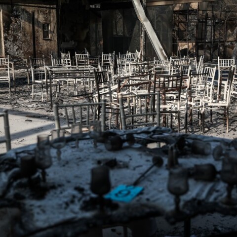 Πυρκαγιά στην Βαρυμπόπη, επόμενη ημέρα © EUROKINISSI / ΒΑΣΙΛΗΣ ΡΕΜΠΑΠΗΣ