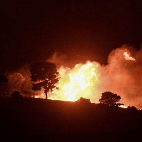 Το πύρινο μέτωπο στις Αφίδνες