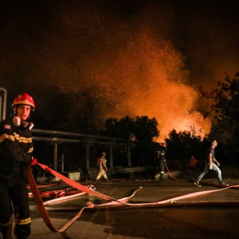 H Εθνική Οδός Αθηνών - Λαμίας στις φλόγες © EUROKINISSI 