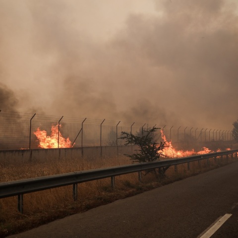 Πυρκαγιά στην Άνω Βαρυμπόμπη του δήμου Αχαρνών