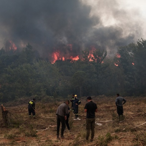 Φωτιά στη βορειοανατολική Αττική