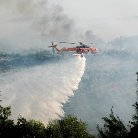 Εναέρια πυροσβεστικά μέσα επιχειρούν στην Ηλεία © EUROKINISSI/ΝΙΚΟΛΟΠΟΥΛΟΣ ΑΝΤΩΝΗΣ